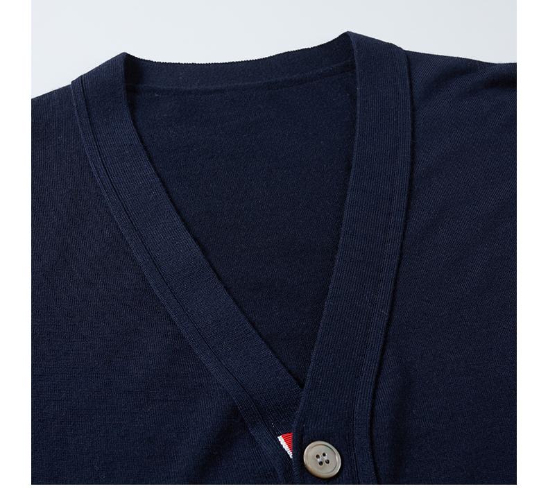 Unisex V-neck thin cardigan | Thom Browne
