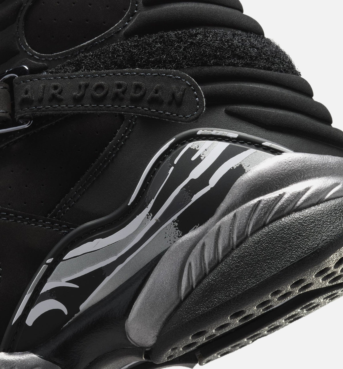 Air Jordan 8 Retro Chrome – Grade School Lifestyle Shoe | Black/White/Light Graphite
