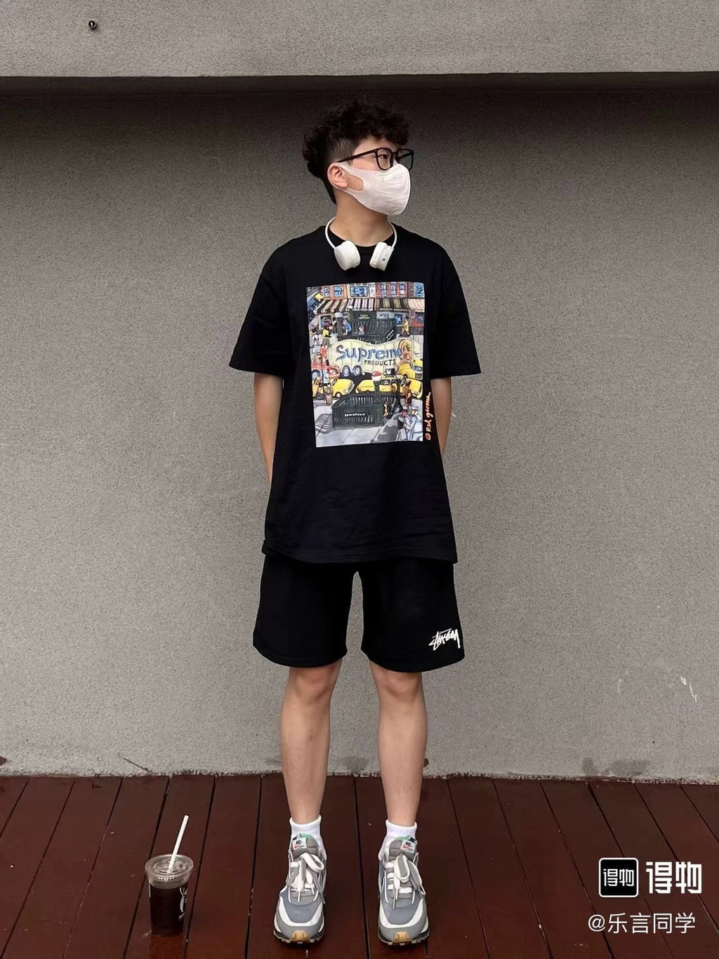 Supreme Manhattan Street Scene Graphic T-Shirt