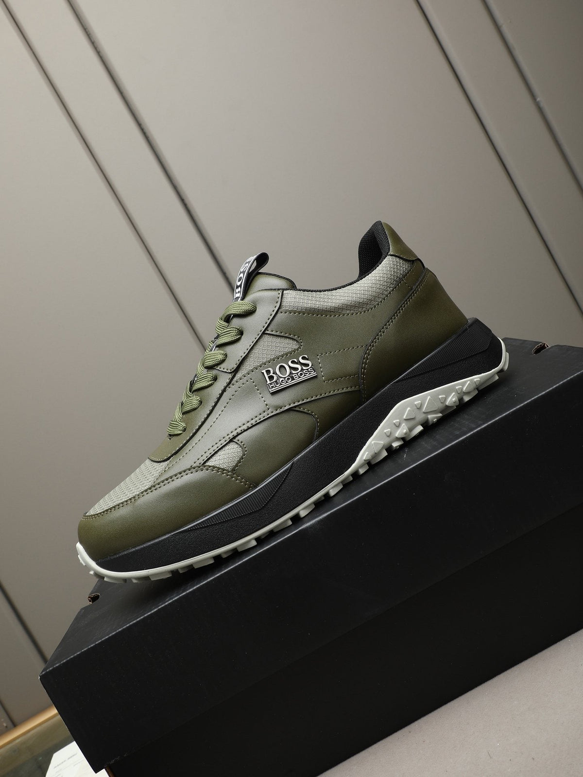 Hugo Boss Paneled Low-Top Sneakers